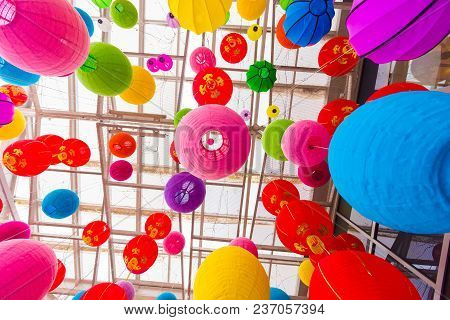 Colorful Folding Paper Lantern On The Ceiling,ceiling Light Chinese New Year