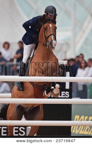 VALENCIA, Španělsko - 9. května: Neznámý jezdec zúčastnil globálního Champions Tour Valencia 20