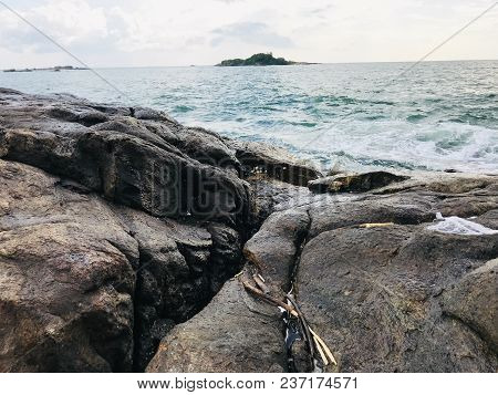Beautiful Place In Sri Lanka Beruwala Beach Sea Background Image Beruwala Beach Is A Travel And Vaca