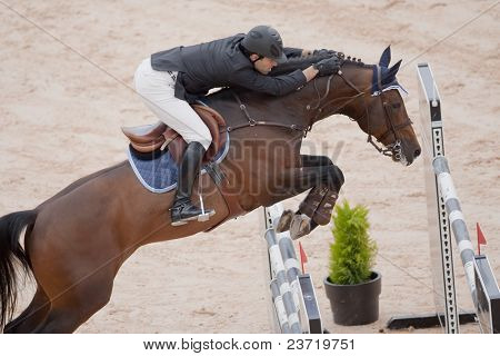 VALENCIA, España - 8 de mayo: Larocca de jinete, caballo Caon aire, Argentina, en el Global Champions Tour Valen