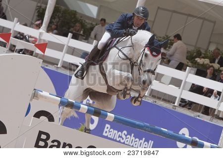 VALENCIA, Spanien - Mai 8: Fahrer Vleuten, Pferd Groep Cannerlina, Nederlands in der Global Champions T