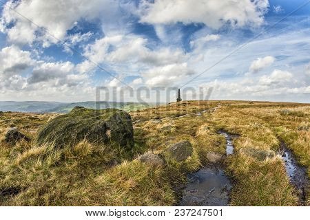 Stoodley Pike Crimeanm War Memorial In Todmorden West Yorkshire