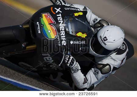 VALENCIA, Spanje - 11 februari: De deelnemer in de Moto2 en de 125cc - Aleix Espargaro - testen op Februa