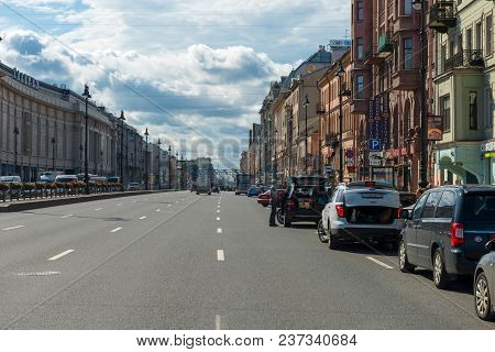 Russia, Saint Petersburg - August 18, 2017: Car Traffic On The Ligovsky Prospekt