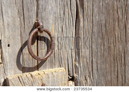 Porte ancienne