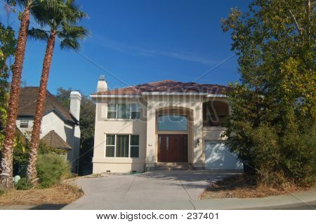 บ้านในชานเมือง