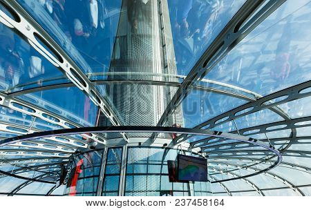 Brighton, United Kingdom - August 1, 2017: Spire Of British Airways I360 Observation Tower In Bright