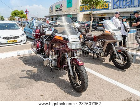 Nahariyya, Israel - April 21, 2018 : Motorcycles Honda At The Exhibition Of Old Cars In The Parking 