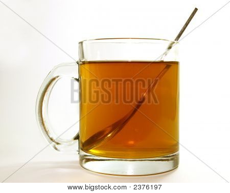 Taza de té negro caliente