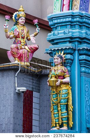 Singapore - Feb 24 : Statues In Sri Veeramakaliamman Temple In Little India, Singapore On February 2