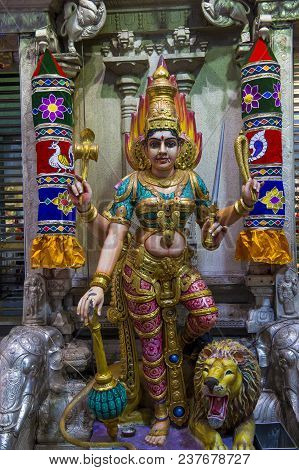Singapore - Feb 24 : Statue In Sri Veeramakaliamman Temple In Little India, Singapore On February 24