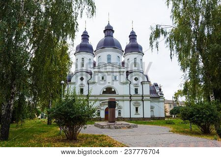Temple Of St. Peter Kalnyshevsky In Nedryhailiv, Sumska Oblast, Ukraine. Beautiful White Building Wi