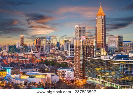 Atlanta, Georgia, USA downtown skyline.