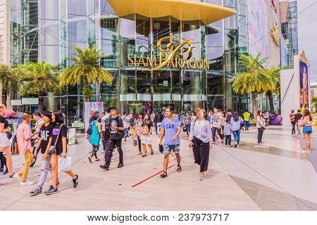 Bangkok, Thailand - July 8, 2017: Crowd Of People Is Walking In Front Of 