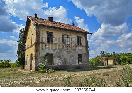 Crepaja, Serbia, August 23, 2017. Sad Look Of A Completely Demolished Train Station Building.