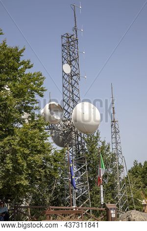 Monte Amiata (si), Italy - August 01, 2021: Antenna On The Top Of Monte Amiata (1738 Mt), Tuscany, I