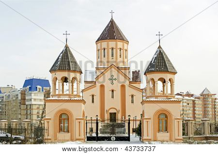 คริสตจักรของ St. Sarkis - โบสถ์อาร์เมเนียพระสันตะปาปา Krasnoyarsk