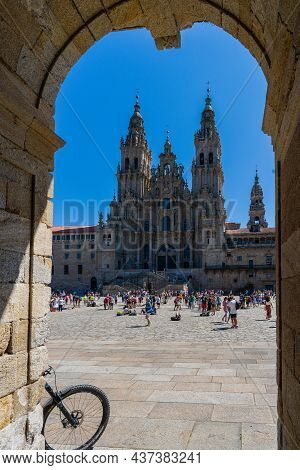 A Coruna, Spain, August 15, 2021. Pilgrims In The Plaza Del Obradoiro Before The Cathedral Of Santia