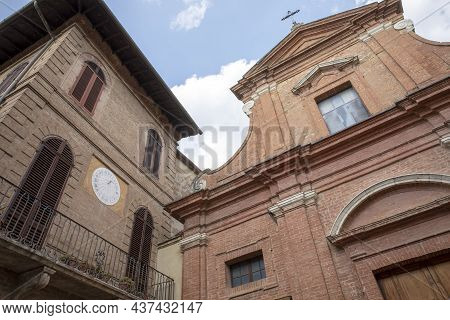 Buonconvento (si), Italy - August 01, 2021: Saint Pietro E Paolo Church, Buonconvento, Tuscany, Ital
