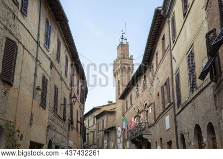 Buonconvento (si), Italy - August 01, 2021: Buonconvento Houses And Village View, Tuscany, Italy