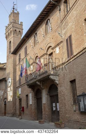 Buonconvento (si), Italy - August 01, 2021: Buonconvento Houses And Village View, Tuscany, Italy