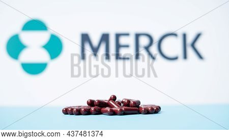 Maski, India - October,16, 2021 : Concept Showing Of New Covid-19 Or Coronavirus Pills By Merck Comp
