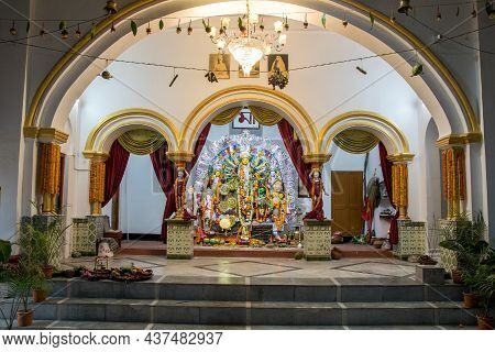 South 24 Pargana West Bengal India On 13th October 2021:picture Of Durga Idol In A Zamindar House In