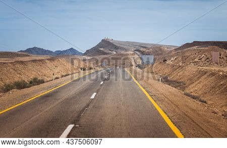 The Border In The Negev Desert Israel And The Sinai Desert Of Egypth