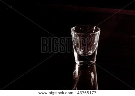 Leere Schnapsglas