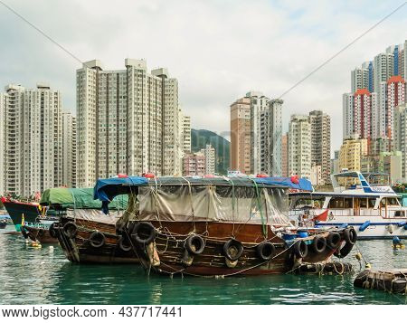 Aberdeen, Hong Kong - November 09, 2012: Aberdeen Harbour, Floating Villages Of Tanka People. Many F