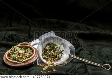 Dry Pandan Leaf, Indian Marsh Fleabane Plant Leaves With Safflower Dried (saffron Substitute) At Dar