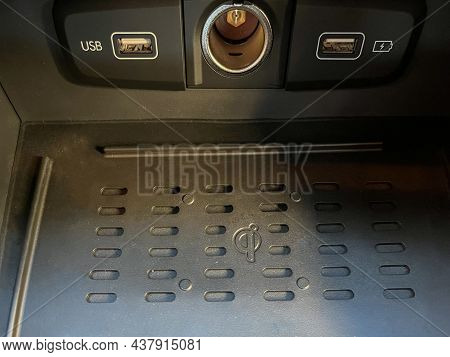 Grodno, Belarus - 10.29.2021: Interior Of A Hyundai Creta 2021 Or Hyundai Ix25 Car. Usb Port, Wired 