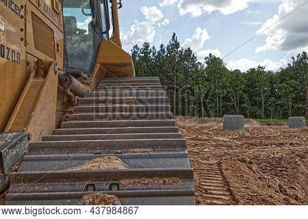 Augusta, Ga Usa - 09 10 21: Construction Site Yancy Bull Dozier Wheel Track Close Up