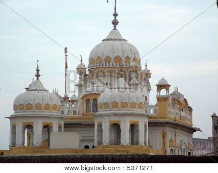 Arjun Dev Sikh Golden Temple