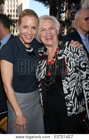 LOS ANGELES - NOV 8:  Maria Bello, Kathy Bello at the Mariska Hargitay Hollywood Walk of Fame Star Ceremony at Hollywood Blvd on November 8, 2013 in Los Angeles, CA\