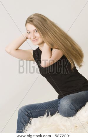 junges Mädchen Blonde mit langen Haaren portrait
