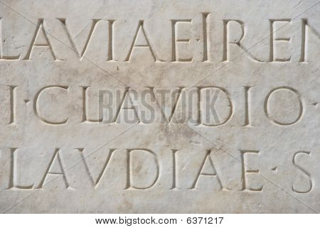 Latinský nápis