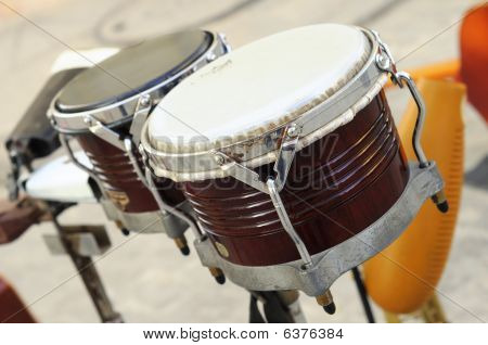 Cubanske Percussion Instrument - Bongo