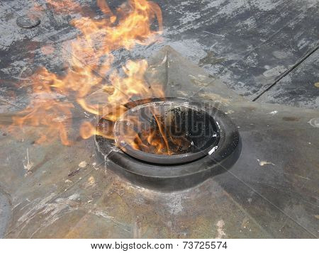 Quenchless Flame