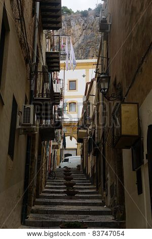 Narow lane in Cefalú