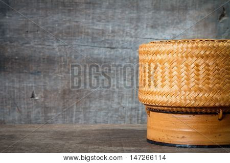 bamboo container for holding cooked glutinous rice