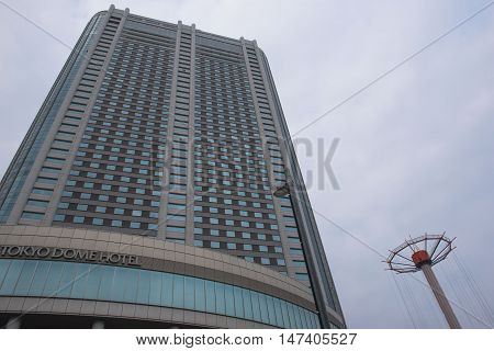 TOKYO  , JAPAN - MAY 2 , 2016 :  view building Tokyo dome hotel Bunkyo ward
 and sky  , Tokyo, Japan. MAY 2 2016.