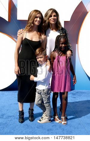 LOS ANGELES - SEP 17:  Heidi Rhoades, Phoenix Michaels Rhoades, Jillian Michaels, Lukensia Michaels Rhoades at the 