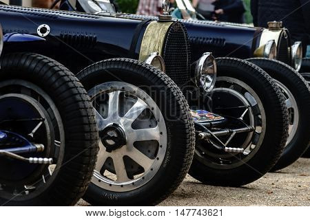 Editorial,16 September 2016: France: Xxxiii Festival Enthousiastes Bugatti In Molsheim. Elegant Retr