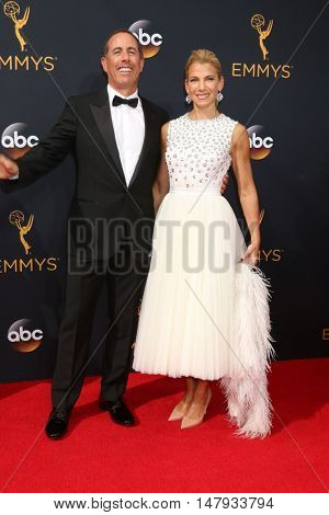 LOS ANGELES - SEP 18:  Jerry Seinfeld, Jessica Seinfeld at the 2016 Primetime Emmy Awards - Arrivals at the Microsoft Theater on September 18, 2016 in Los Angeles, CA