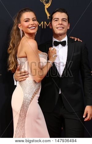 LOS ANGELES - SEP 18:  Sofia Vergara, Manolo Gonzalez-Ripoll Vergara at the 2016 Primetime Emmy Awards - Arrivals at the Microsoft Theater on September 18, 2016 in Los Angeles, CA