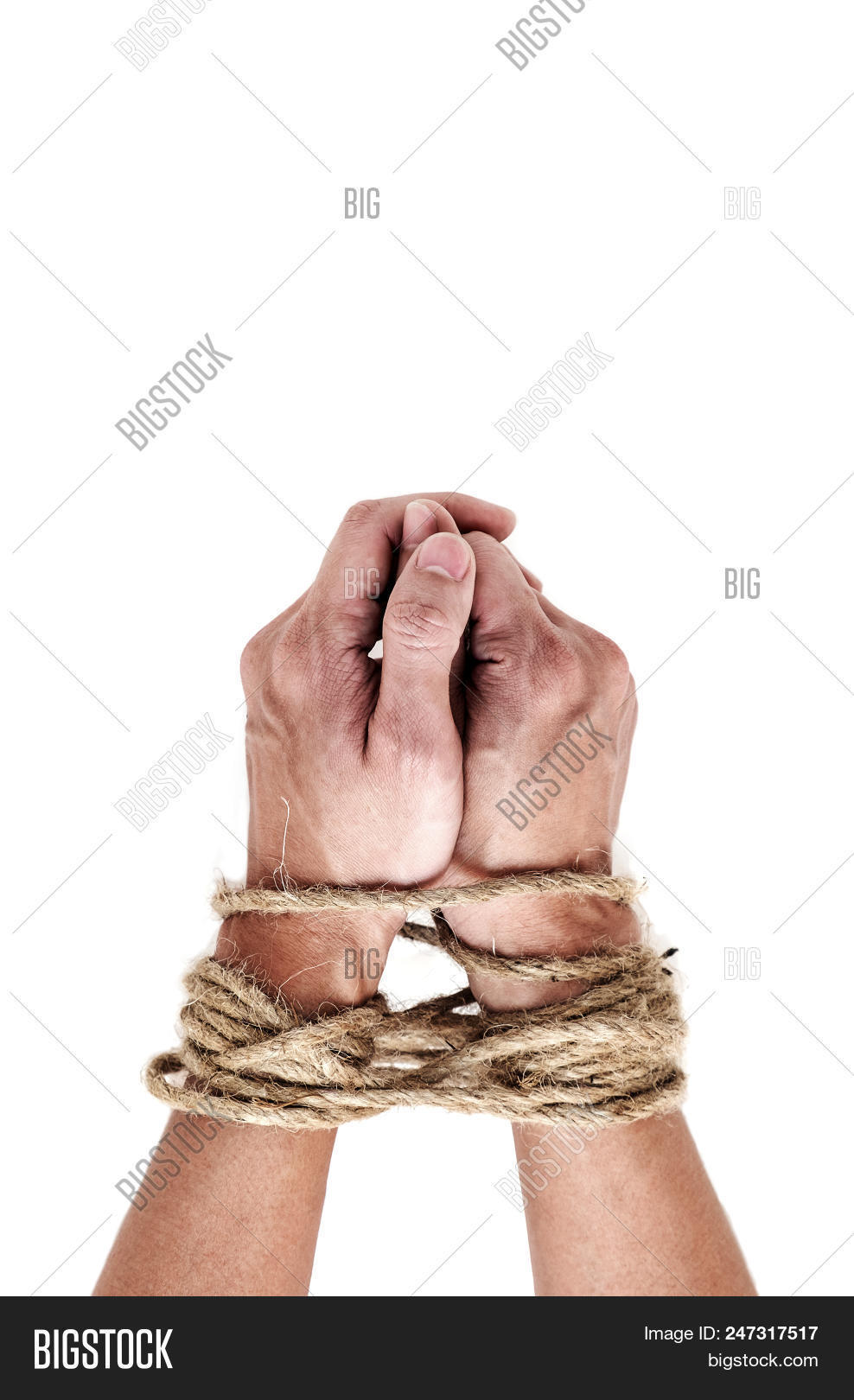 связанные руки на белом фоне. украина связанные руки. рука связанные плечо. руки связанные ремнем. связанные руки на прозрачном фоне.