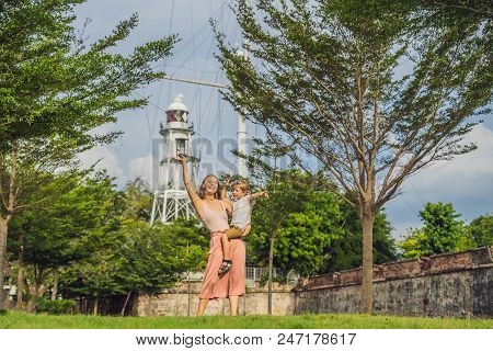 Mom And Son On Background Of Fort Cornwallis In Georgetown, Penang, Is A Star Fort Built By The Brit