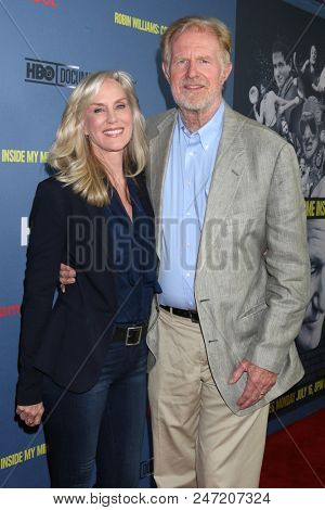 LOS ANGELES - JUN 27:  Rachelle Carson, Ed Begley Jr at the 