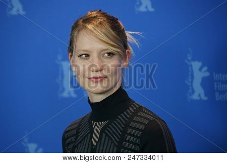 Mia Wasikowska poses at the 'Damsel' photo call during the 68th Berlinale International Film Festival Berlin at Grand Hyatt Hotel on February 16, 2018 in Berlin, Germany. 
